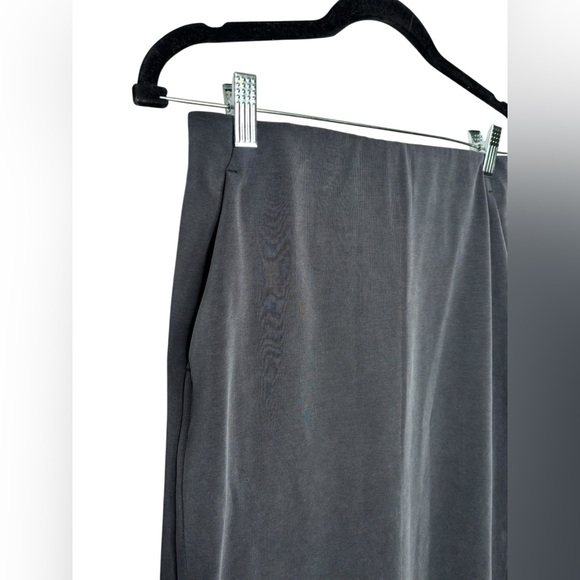 Lululemon Softstreme High-Rise Midi Skirt Charcoal Black Size 6 - Picture 8 of 11